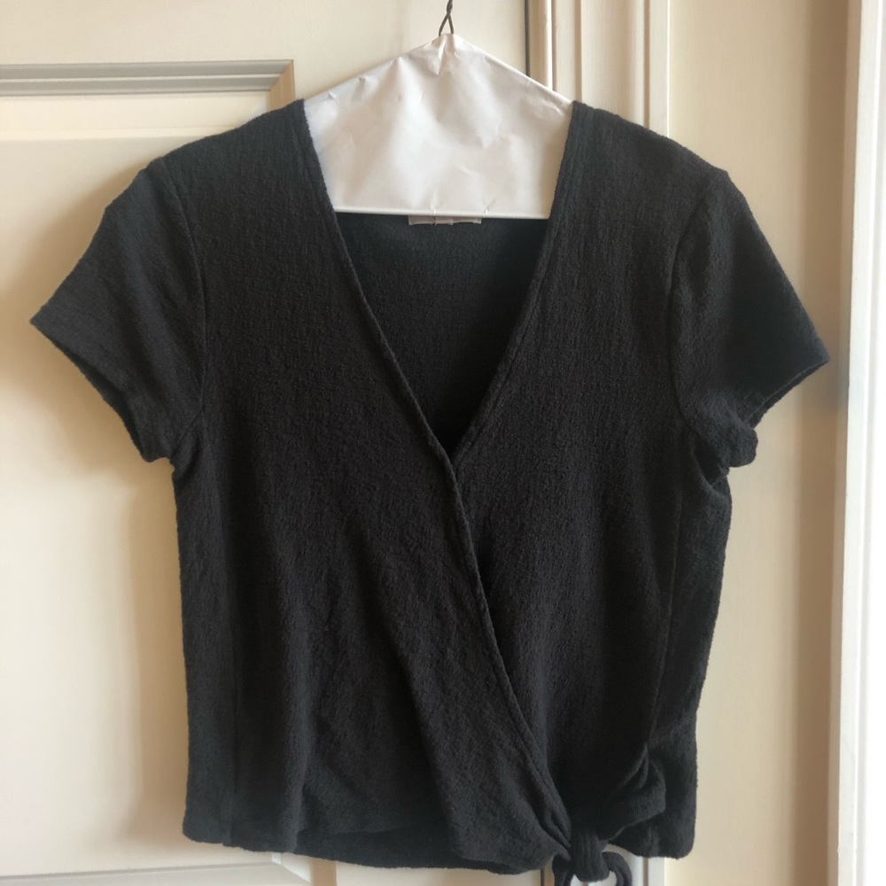 Madewell Black V-neck with tie in the front